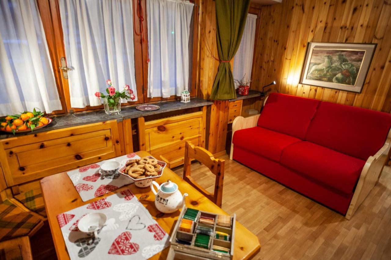 Casa-Chalet, In Centro A Courmayeur! Exterior foto